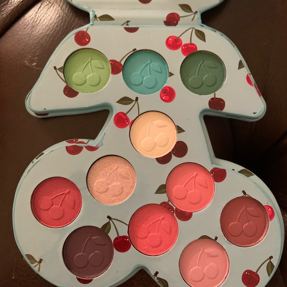 Cherry 🍒 pack! Eyeshadow & sleep mask, - Picture 5 of 6